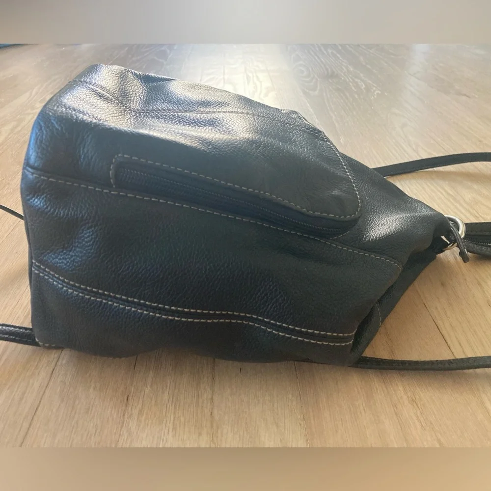 RARE VTG Convertible Tignanello Black Leather Backpack/Hobo Bag‎ Minimalist Y2K